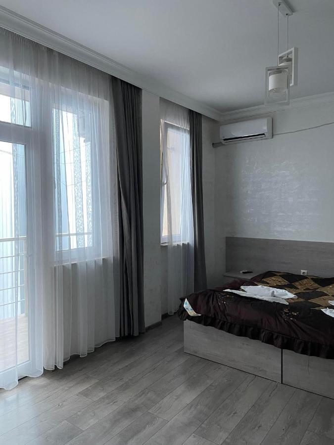 Nana'S Hotel Tchaikovsky Street 34 Батуми Екстериор снимка
