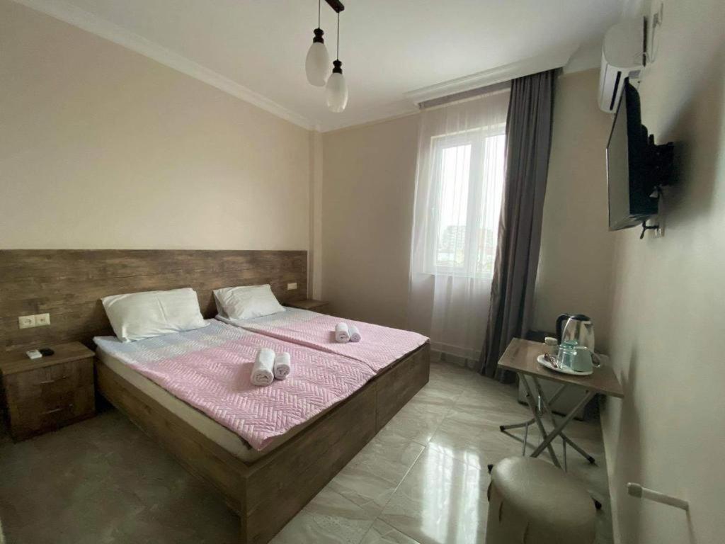 Nana'S Hotel Tchaikovsky Street 34 Батуми Екстериор снимка